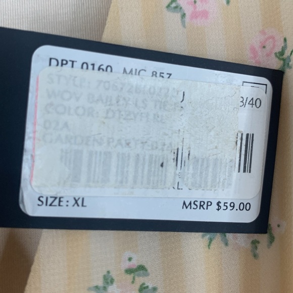 Gianni Bini Woven Bailey Floral Print Tie Front V-Neck, Chiffon Top- NWT - Picture 13 of 13